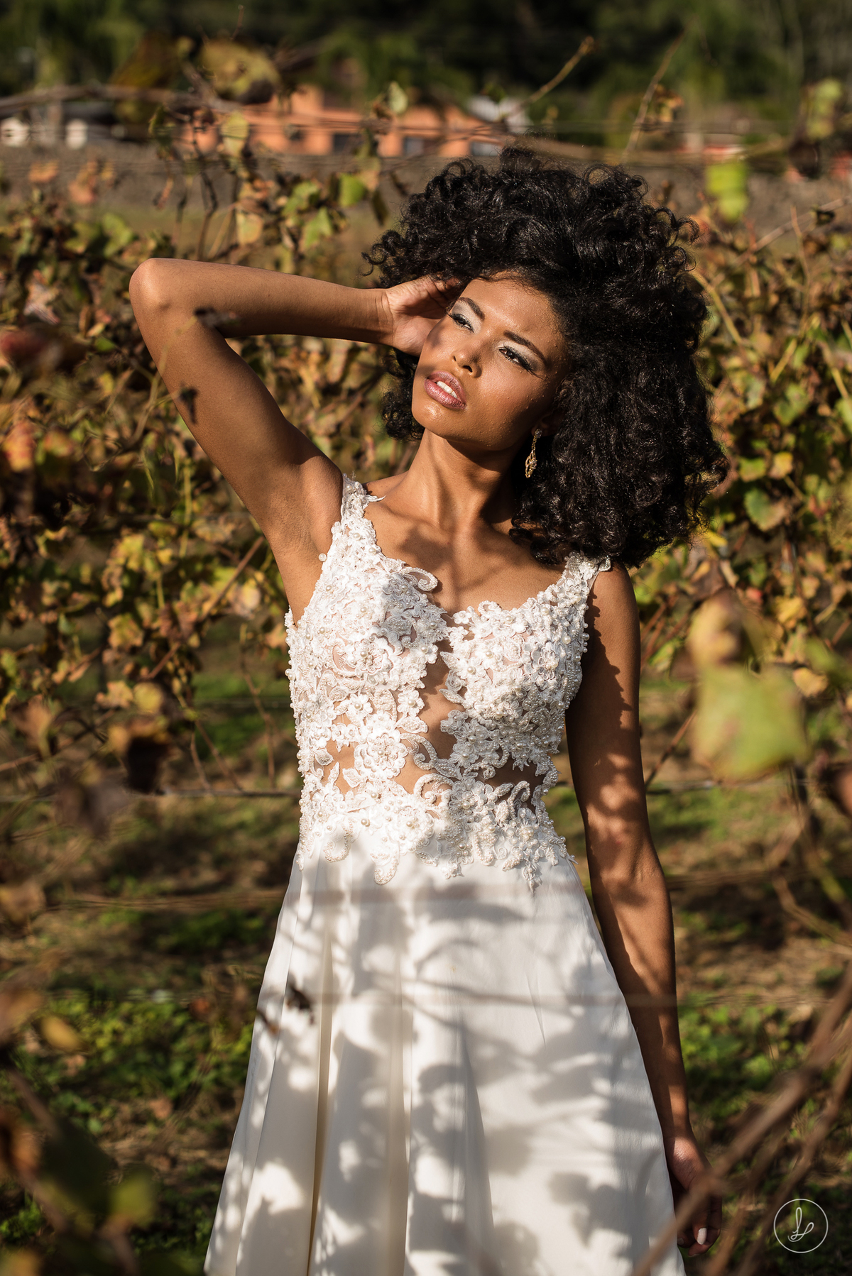 Editorial para Revista L'Amour

Marca: Cozzire Alta Costura
Hair/beauty: Sergginho Branchi
Buquê: FW Flores
Modelo: Lara Palhano
Locação: Vinícola Luiz Argenta / Flores da Cunha - RS
Fotos: Lucas Lermen
Assistente: Lucas Siewert Lemos