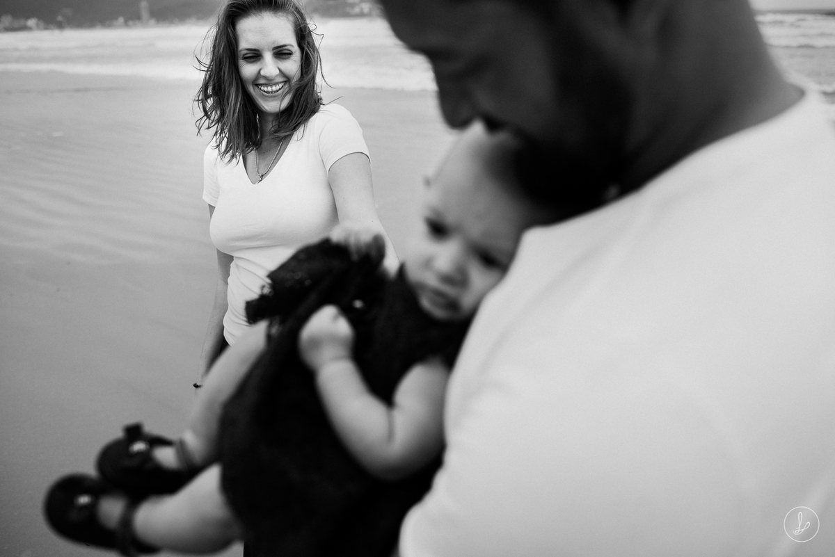 ensaio de familia, ensaio na praia, itapema, ensaio em santa catarina, fotos de familia com cachorro, fotos na praia, family session, 