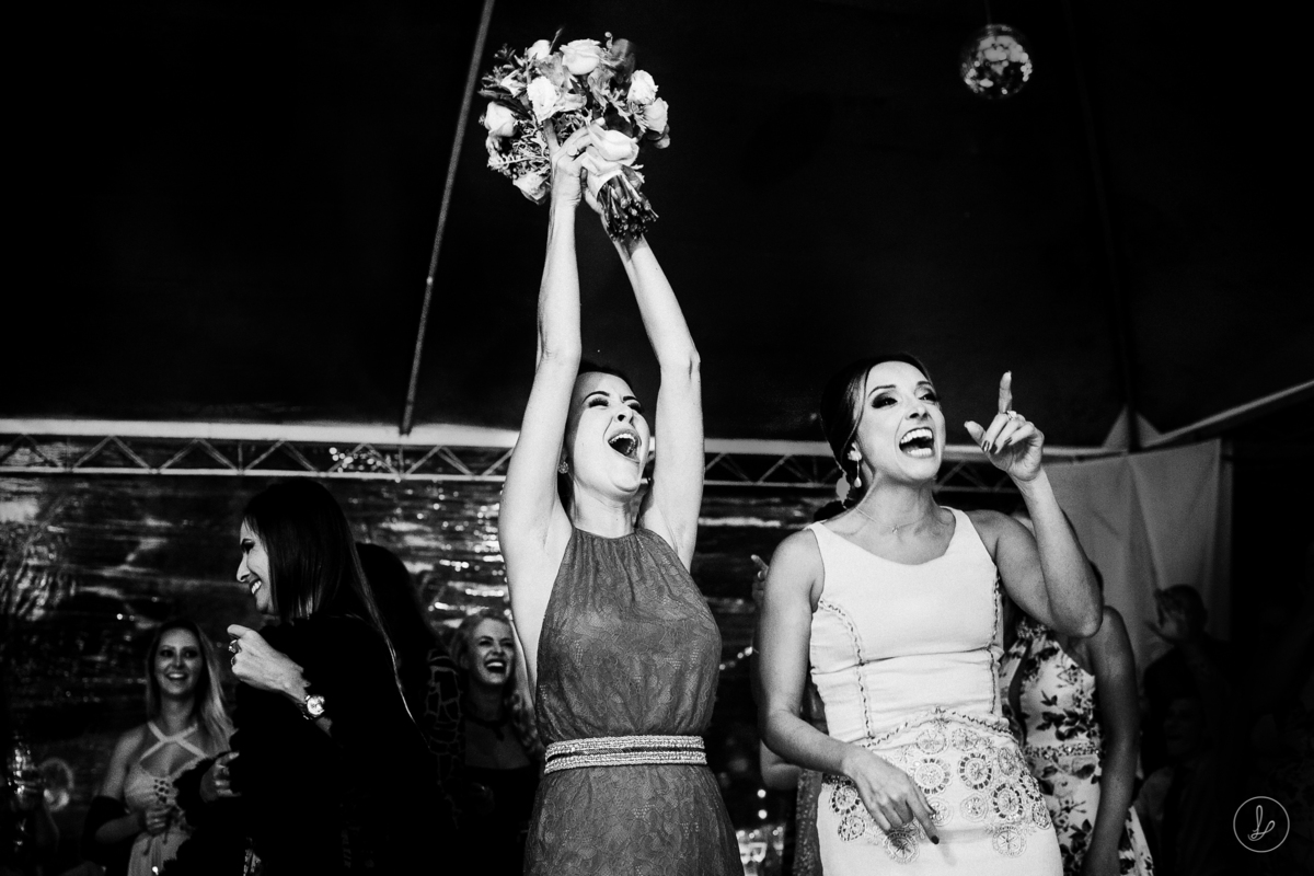 casamentonocampo,casamentonaserragaúcha,casamentoexterno,casamentodedia,fotosdecasamento,fotosespontaneasdecasamento,sãofranciscodepaula,casamentonafazenda,vanessacarra,pronovias