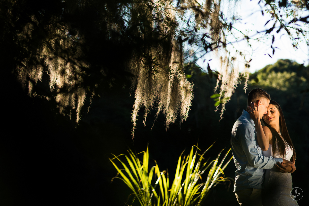 ensaionovaledosvinhedos,fotosnosvinhedos,ensaioexterno,précasamento,andreigirotto,craqueandreigirotto,andreigirottonantes,fotosnaserragaucha,serragaucha,fotosnaserra,casalespontaneo,fotosespontaneas,fotoscomcachorro