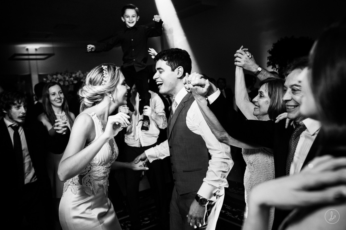 casamentonoaltosdovale,bluetreetowers,casamentoemcaxiasdosul,melhorfotografodecaxias,fotografonaserragaucha,casamentonaserragaucha,casamentodedia,casamentoexterna,casamentonavinicola,solainepiccoli,weddingdress,fotosespontaneas