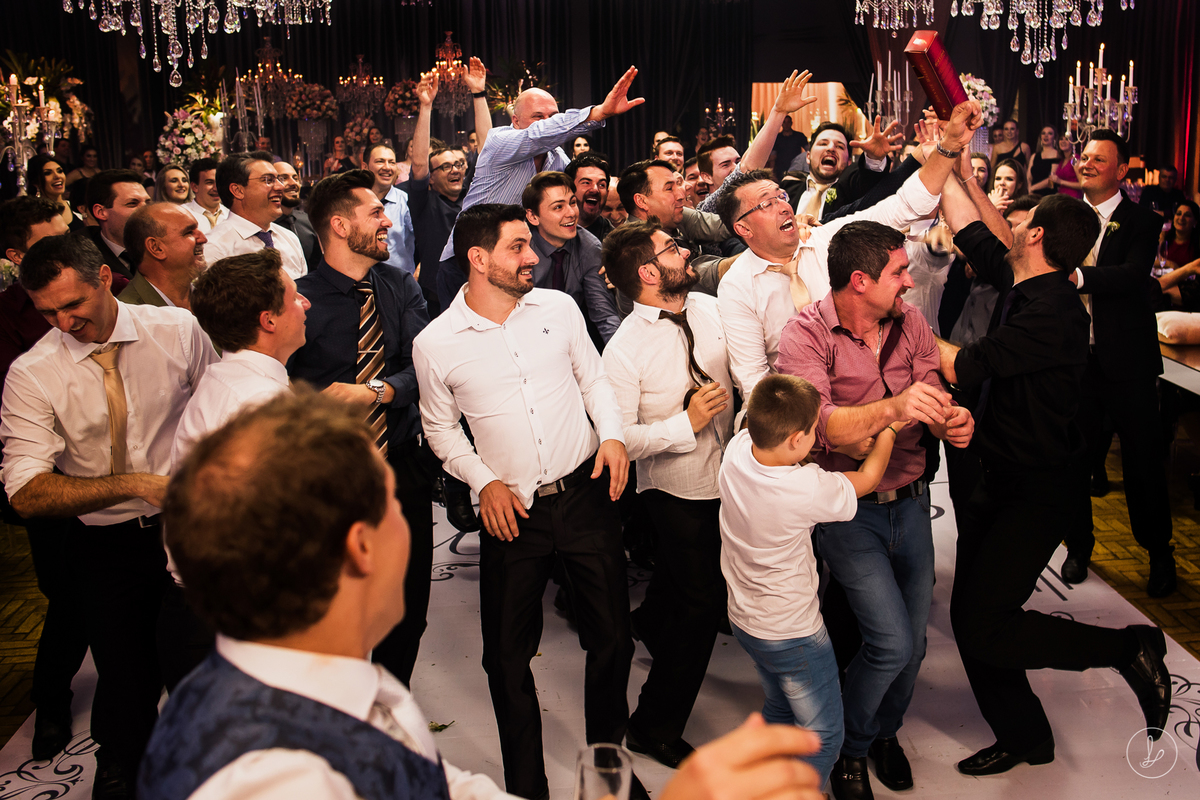 casamentonaigreja,casamentonaserragaucha,casamentoemnovabassano,cantinaromaeventos,crisdalcero,clubeSECB,lucaslermenfotografia,melhoresfotografosnoRS,fotografosdecasamentopremiados,melhorfotografodomundo,