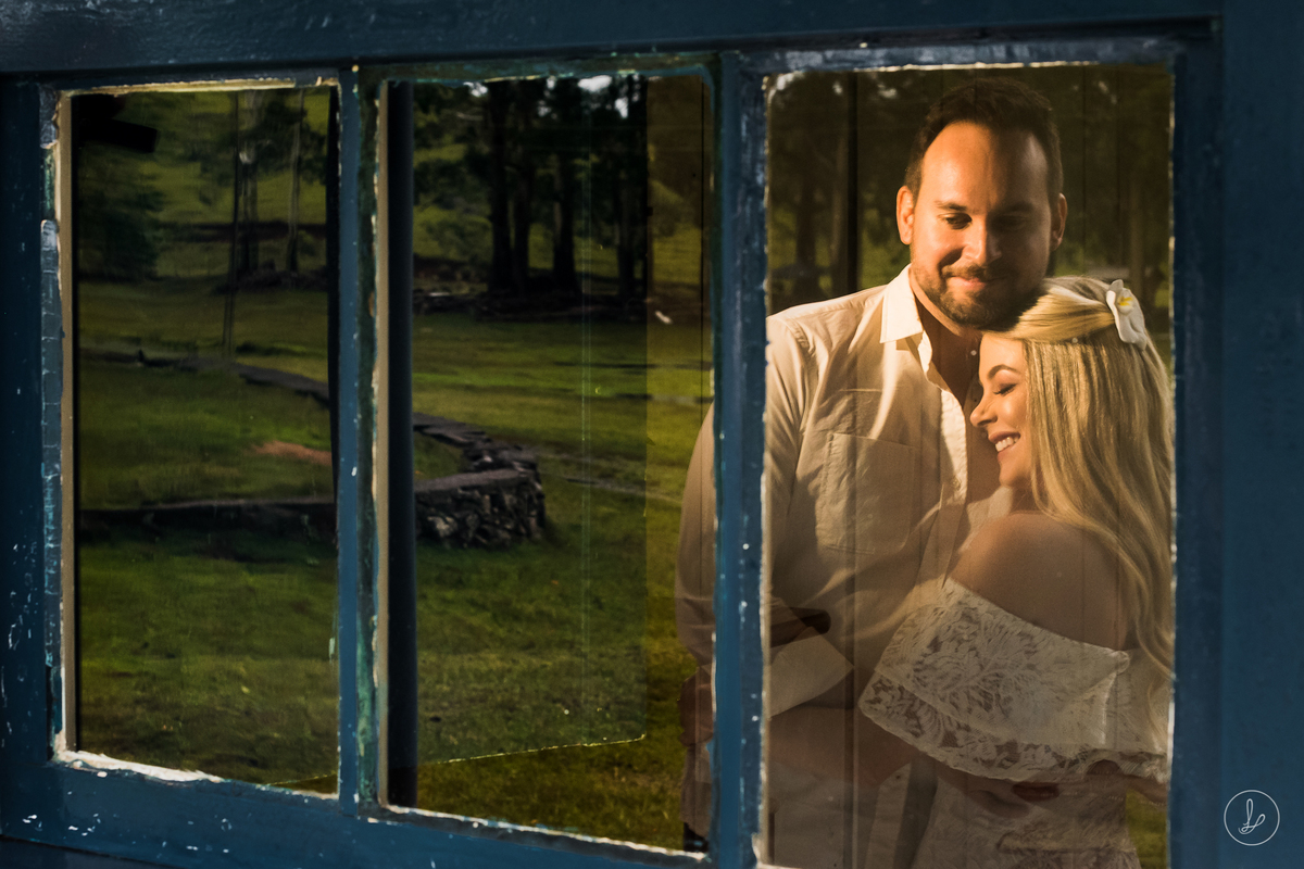 ensaionachuva,ensaiodecasalnachuva,fotosnachuva,fotosnocampo,ensaiodecasalnocampo,ensaioprecasamentonocampo,ensaiocomcavalos,ensaionafazenda,farmphotosession,ensaioprecasamento,melhoresfotografosserragaucha