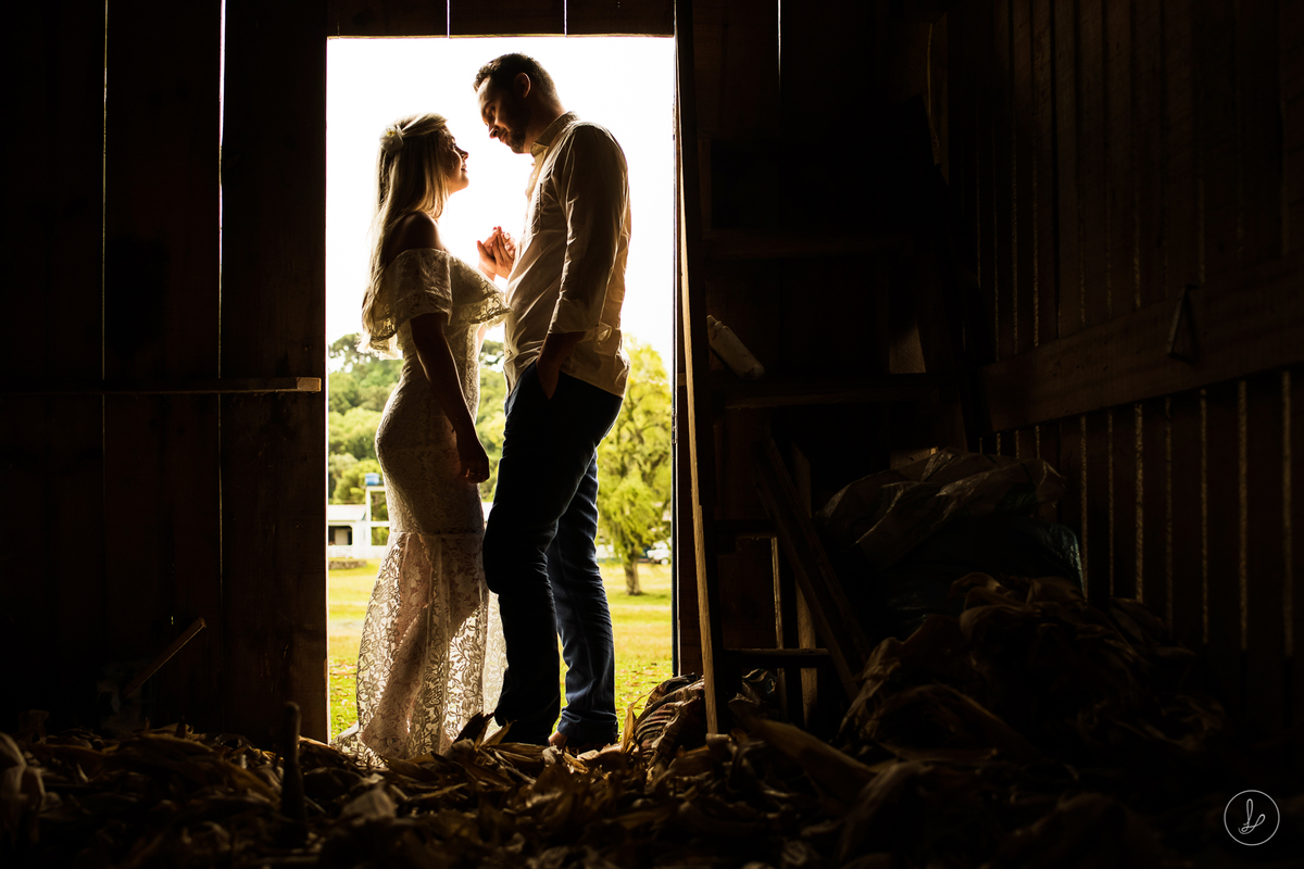 ensaionachuva,ensaiodecasalnachuva,fotosnachuva,fotosnocampo,ensaiodecasalnocampo,ensaioprecasamentonocampo,ensaiocomcavalos,ensaionafazenda,farmphotosession,ensaioprecasamento,melhoresfotografosserragaucha