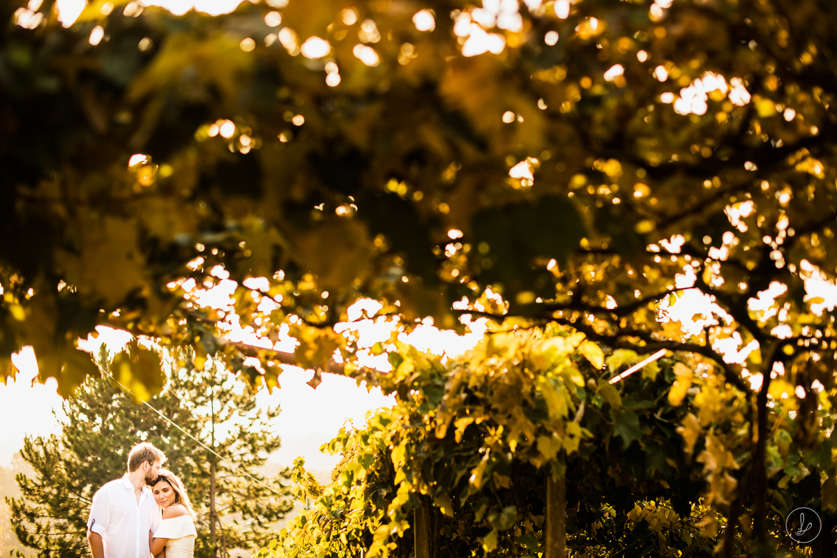 santuario,nossasenhoradecaravaggio,serragaucha,ensaionaserragaucha,farroupilha,destinationwedding,fotoswspontaneasdecasal,fotoscoloridas,fotosdecasaisfelizes