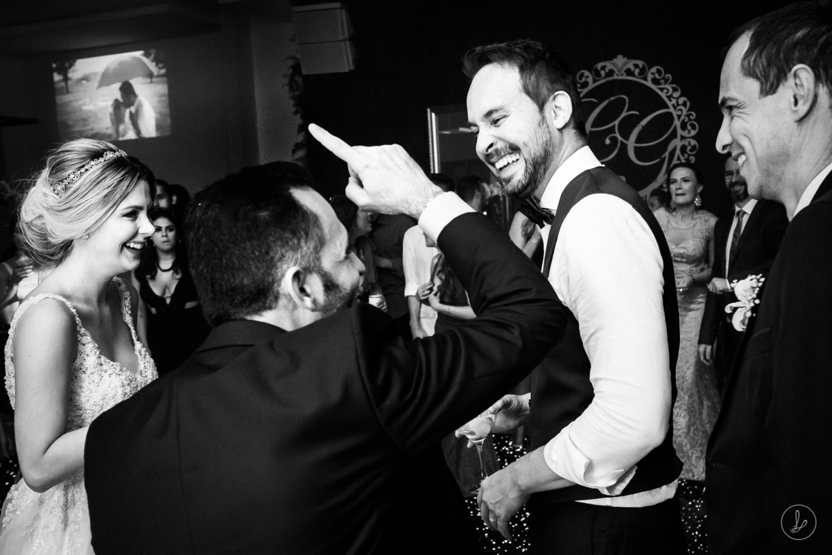 casamentonoaltosdovale,anadottoatelier,vestidodenoiva,lucaslermen,ltmfilmes,melhoresfotosdecasamento,casamentonaserragaucha,melhoresfotografos,fotospremiadasdecasamento,fotosespontaneas,sayido,carlospinto,eletrosax,casamentoemcaxias