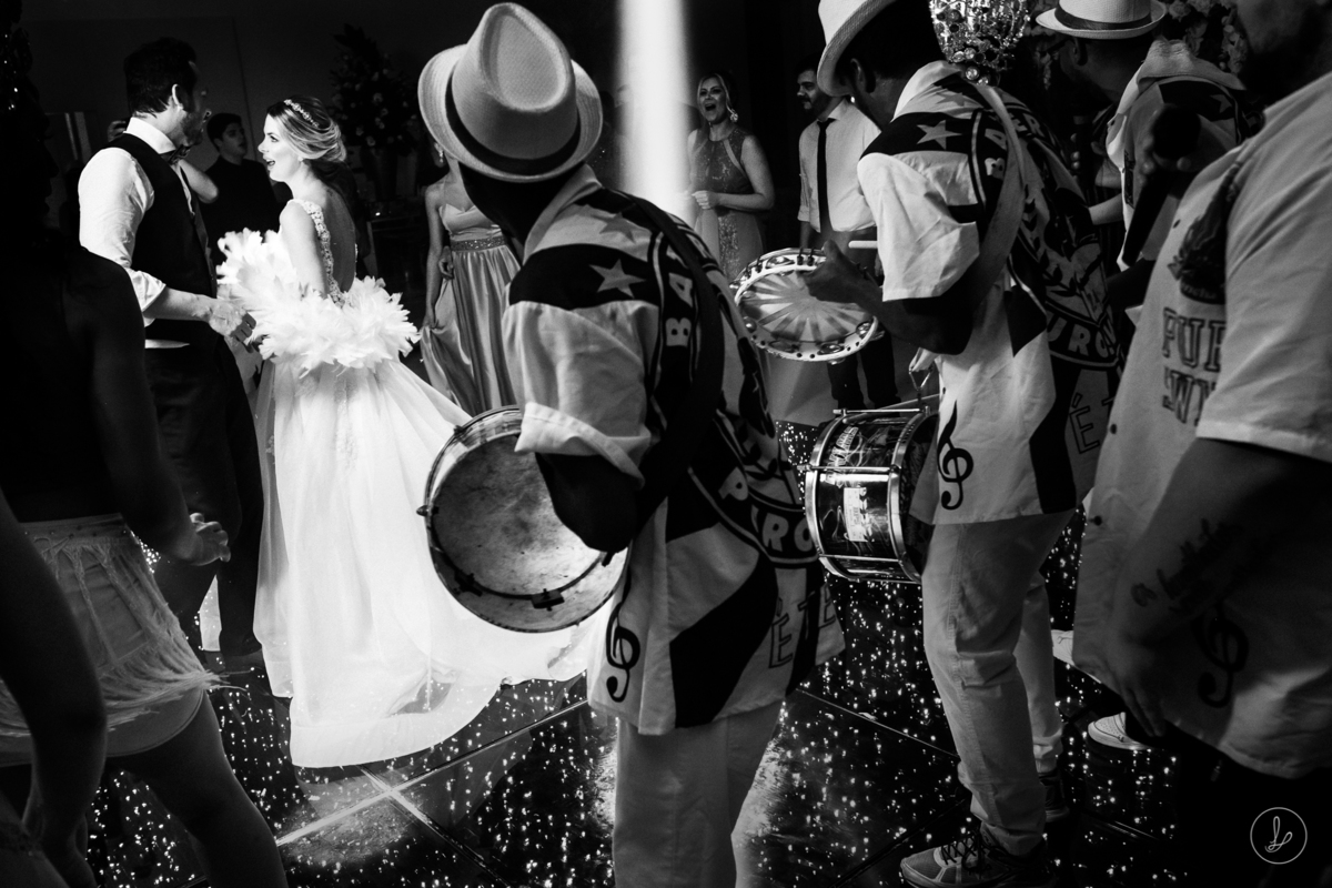 casamentonoaltosdovale,anadottoatelier,vestidodenoiva,lucaslermen,ltmfilmes,melhoresfotosdecasamento,casamentonaserragaucha,melhoresfotografos,fotospremiadasdecasamento,fotosespontaneas,sayido,carlospinto,eletrosax,casamentoemcaxias