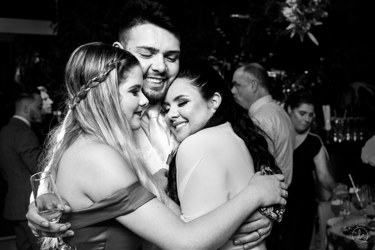 casamentogaynaserragaucha,casamentogay,casamentohomoafetivo,casamentonovaledosvinhedos,santorinigarden,claudiaboeira,lucaslermenfotografia,alphavideo,eletrosax,casaemtnodedoishomens