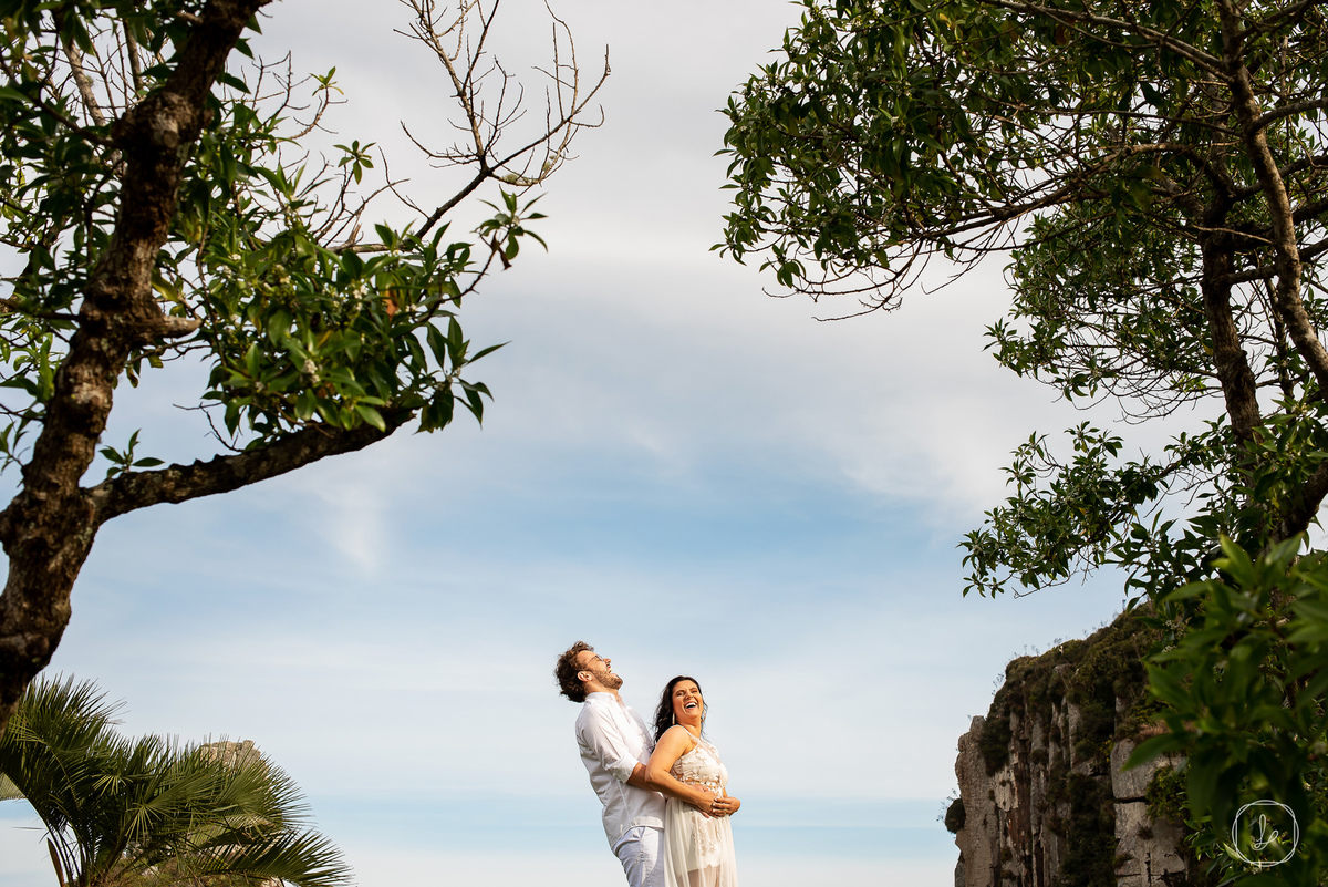 ensaiodecasalnapraia,ensaioprecasamento,fotosdecasalnolitoral,fotosemtorres,melhoresensaiosdecasais,melhorfotografodecasamento