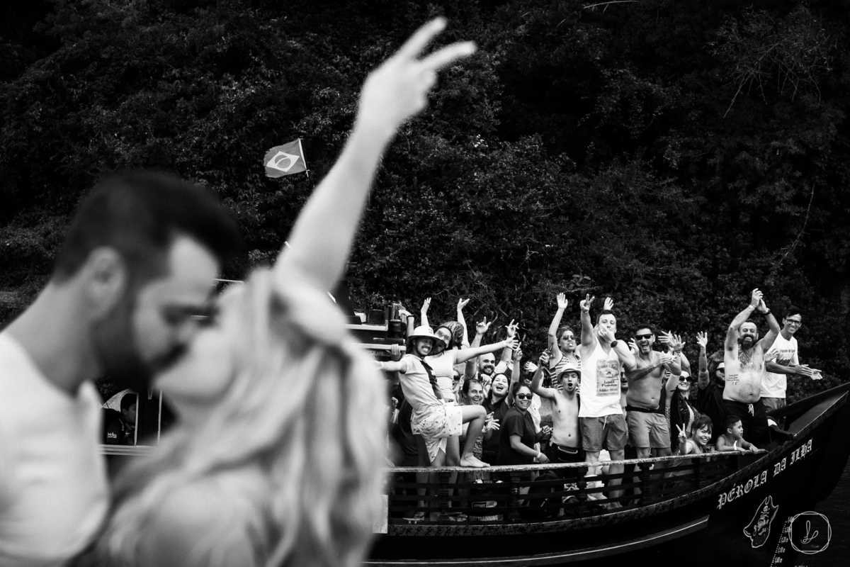 ensaiodecasalnapraia,prewedding,ensaioemflorianopolis,ensaionapraiadajoaquina,barradalagoa,fotosnapraia,fotosespontaneasdecasais,melhoresfotosdecasamento,ensaioslindos,fotosemfloripa