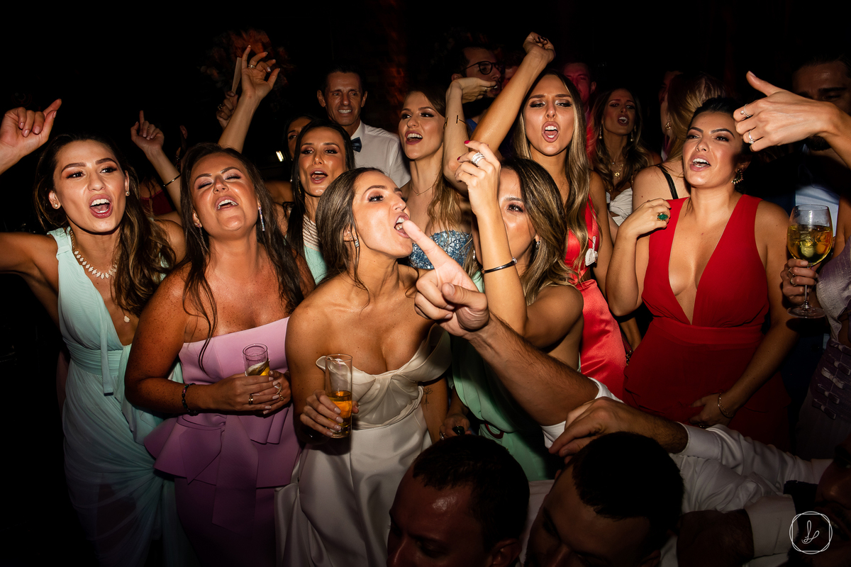 casamentoemgramado,casamentonaserragaucha,cazawilfrido,claudiabieira,lucaslermenfotografia,ltmfilmes,eduardagalvaniatelier,casamentosnors,casamentoemgramado,gramadoecanela,casamentoaoarlivre,fotosespontaneasdecasamento,casamentosdiferentes