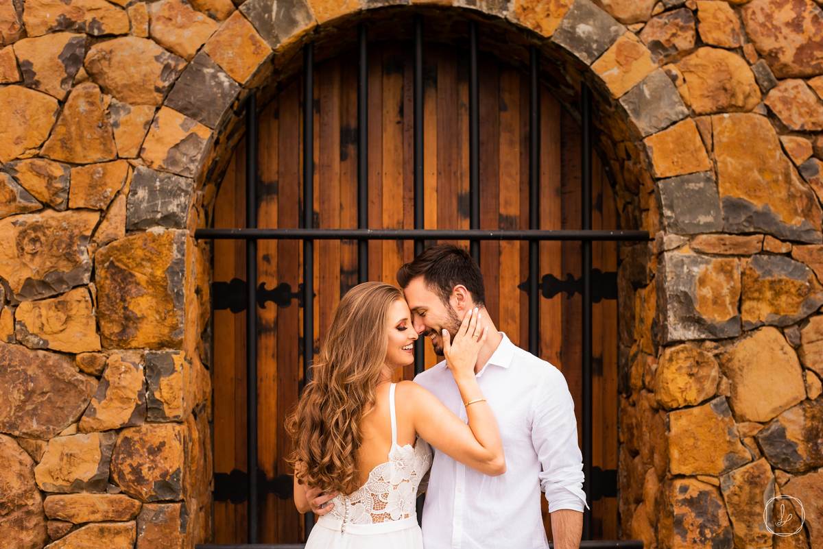 ensaioprecasamento,ensaionaserragaucha,ensaionavinicola,ensaiodecasal,solainepiccoli,lucaslermenfotografia,tenhaumafotografiaunica,fotoscoloridas,fotosdivertidas,melhoresfotosdecasamento,vinicolacampestre,vacaria,ensaionoRS,casamentosrs,
