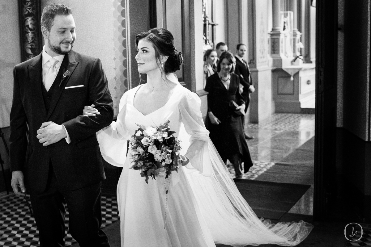 miniwedding,serragaucha,lucaslermenfotografia,catedraldiocesana,casamentonaigreja,valedosvinhedos,vestidodenoiva,cerimonia,entradadanoiva,crisrizzotto,jeffersonhoffman,armfuhr,trajedonoivo,casamentoaoarlivre
