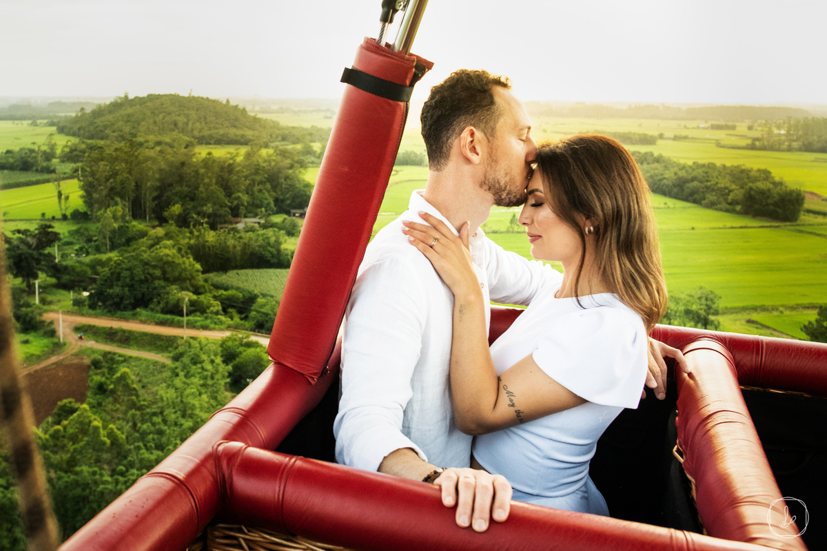 ensaiodecasal,casalcombalao,casalnasalturas,preweddingbalao,praiagrande,ensaiosdiferentes