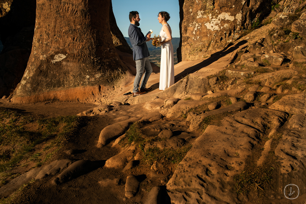 casamentonachuva,casamentocivil,casamentonoRS,casamentonaserracatarinense,casamentonamontanha,cabana,fotosdecasal,serracatarinense,melhorescasamentos,miniwedding,casamentonapandemia,urubici,ensaioemurubici,morrodaigreja,fotosemsantacatarina,