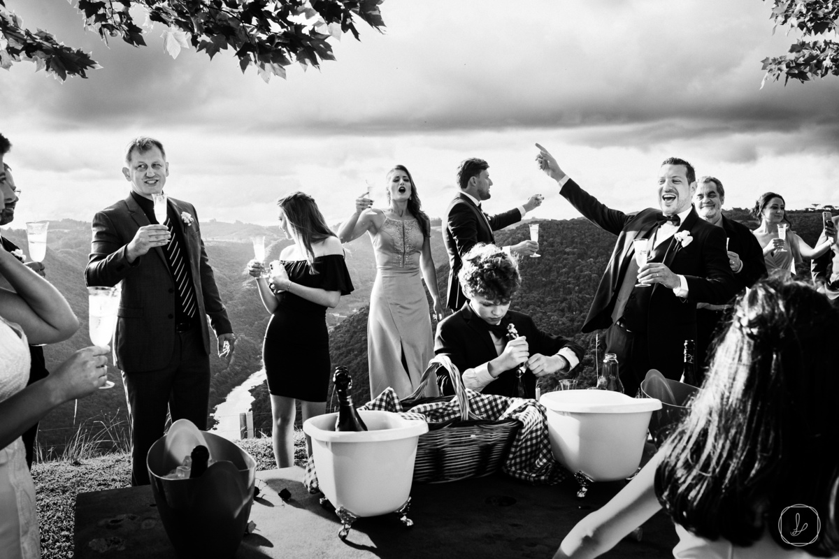 casamentoemnovapadua,serragaucha,tahisfabbro,casamentonacapela,cerimonianacapela,domcamilo,cozzire,miniweddings,casamentospequenos,quebrigadeiro,crisisoton