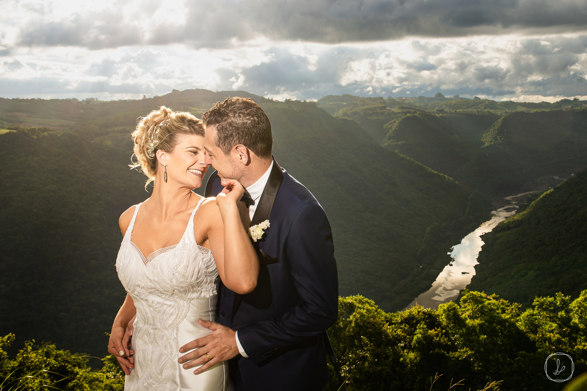 casamentoemnovapadua,serragaucha,tahisfabbro,casamentonacapela,cerimonianacapela,domcamilo,cozzire,miniweddings,casamentospequenos,quebrigadeiro,crisisoton