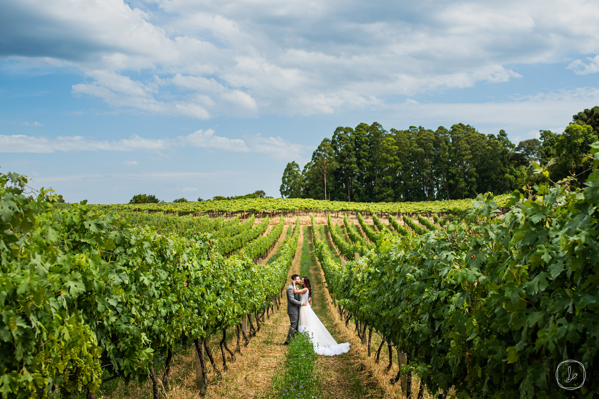 casamentonavinicola,serragaucha,boscato,anadottoatelier,casamentonaserragaucha,melhoresfotografosserragaucha,melhorfotografors,fotogradodecasamento,casamentoaoarlivre,casamentodedia,casardedia,vinhedos,paisagensdecasamento