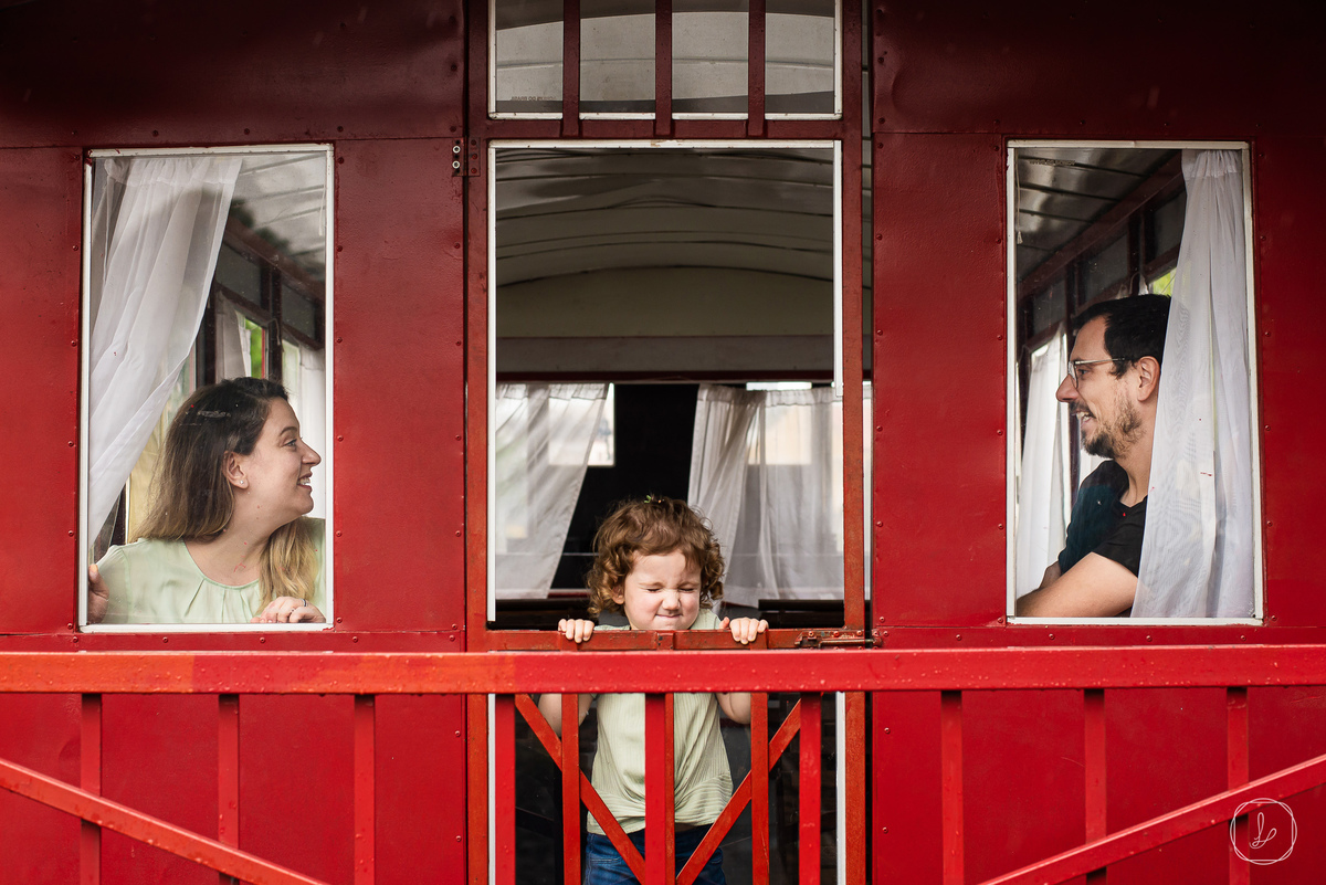 ensaiodefamilia,gestante,casamento,fotografodafamilia,melhorfotografodecaxias,fotografoemcaxiasdosul,fotosespontaneasdefamilia,fotosnaturais,fotosnachuva,fotosaoarlivre,fotosdegravida,gestante,ideiasprafotosdegestante