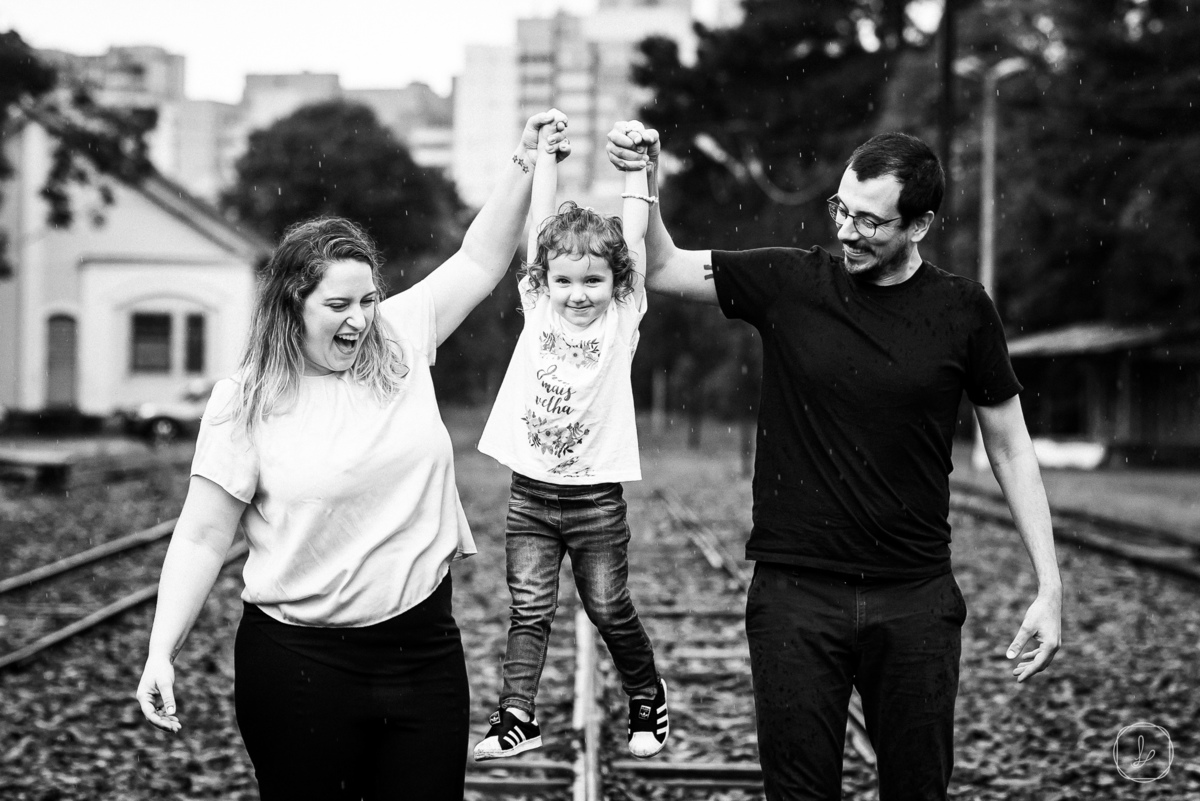 ensaiodefamilia,gestante,casamento,fotografodafamilia,melhorfotografodecaxias,fotografoemcaxiasdosul,fotosespontaneasdefamilia,fotosnaturais,fotosnachuva,fotosaoarlivre,fotosdegravida,gestante,ideiasprafotosdegestante