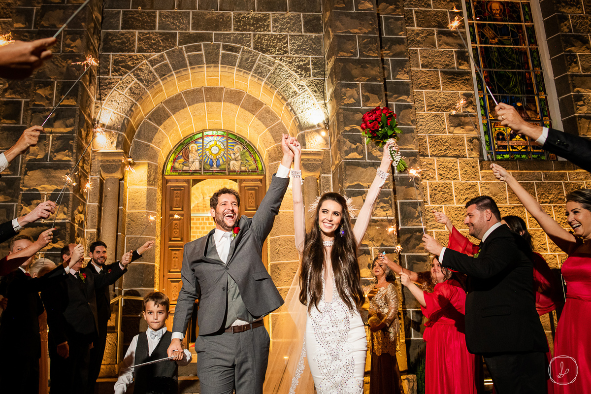 casamentoemgramado,casamentoclassico,casamentonaserragaucha,cerimoniaemigreja,cazawilfrido,casenaserragaucha,melhorescasamentosdaserragaucha,vestidodenoiva,thedycorrea,cassiaschmitt,carolmachadobeauty,hotelcollinedefrance,gramadoecanela,igrejasaopedro