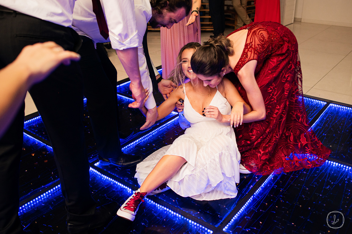 altosdovale,casamentocomchuva,casamentonaserragaucha,ourobranconoivas,andreazza,casamentoandreazza,lucaslermen,melhorescasamentos,fotosdecasamento,fotosespontaneasdecasamento,fotospretoebranco,fotoscoloridas