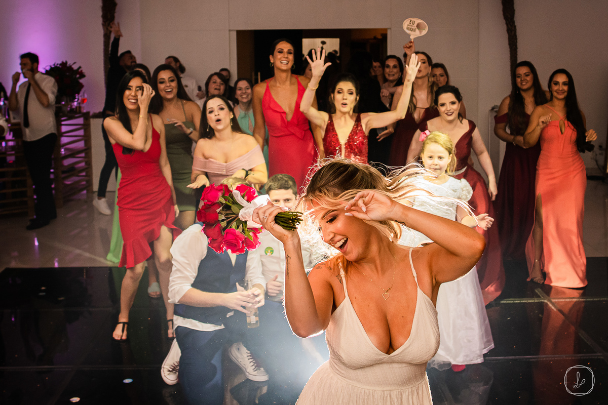 altosdovale,casamentocomchuva,casamentonaserragaucha,ourobranconoivas,andreazza,casamentoandreazza,lucaslermen,melhorescasamentos,fotosdecasamento,fotosespontaneasdecasamento,fotospretoebranco,fotoscoloridas