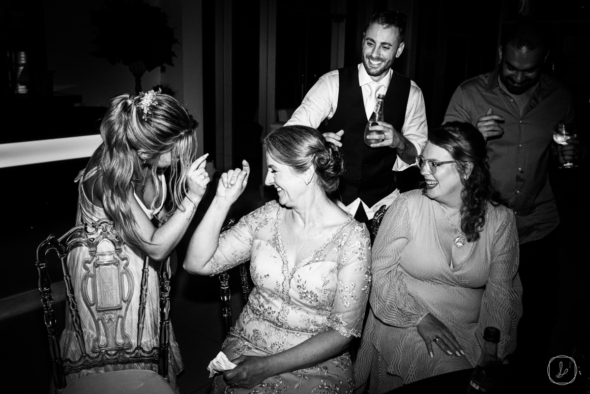 altosdovale,casamentocomchuva,casamentonaserragaucha,ourobranconoivas,andreazza,casamentoandreazza,lucaslermen,melhorescasamentos,fotosdecasamento,fotosespontaneasdecasamento,fotospretoebranco,fotoscoloridas