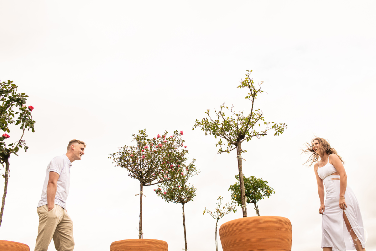 ensaionomatriaparquedeflores,saochico,serragaucha,ensaiodecasal,fotosdecasal,casalaoarlivre,saofranciscodepaula,parquedeflores,lugarespracasar,lugarespraensaiofotografico,fotoscoloridas,fotosespontaneas,fotosdecasais,precasamento,prewedding