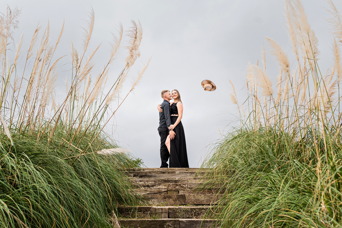 ensaionomatriaparquedeflores,saochico,serragaucha,ensaiodecasal,fotosdecasal,casalaoarlivre,saofranciscodepaula,parquedeflores,lugarespracasar,lugarespraensaiofotografico,fotoscoloridas,fotosespontaneas,fotosdecasais,precasamento,prewedding