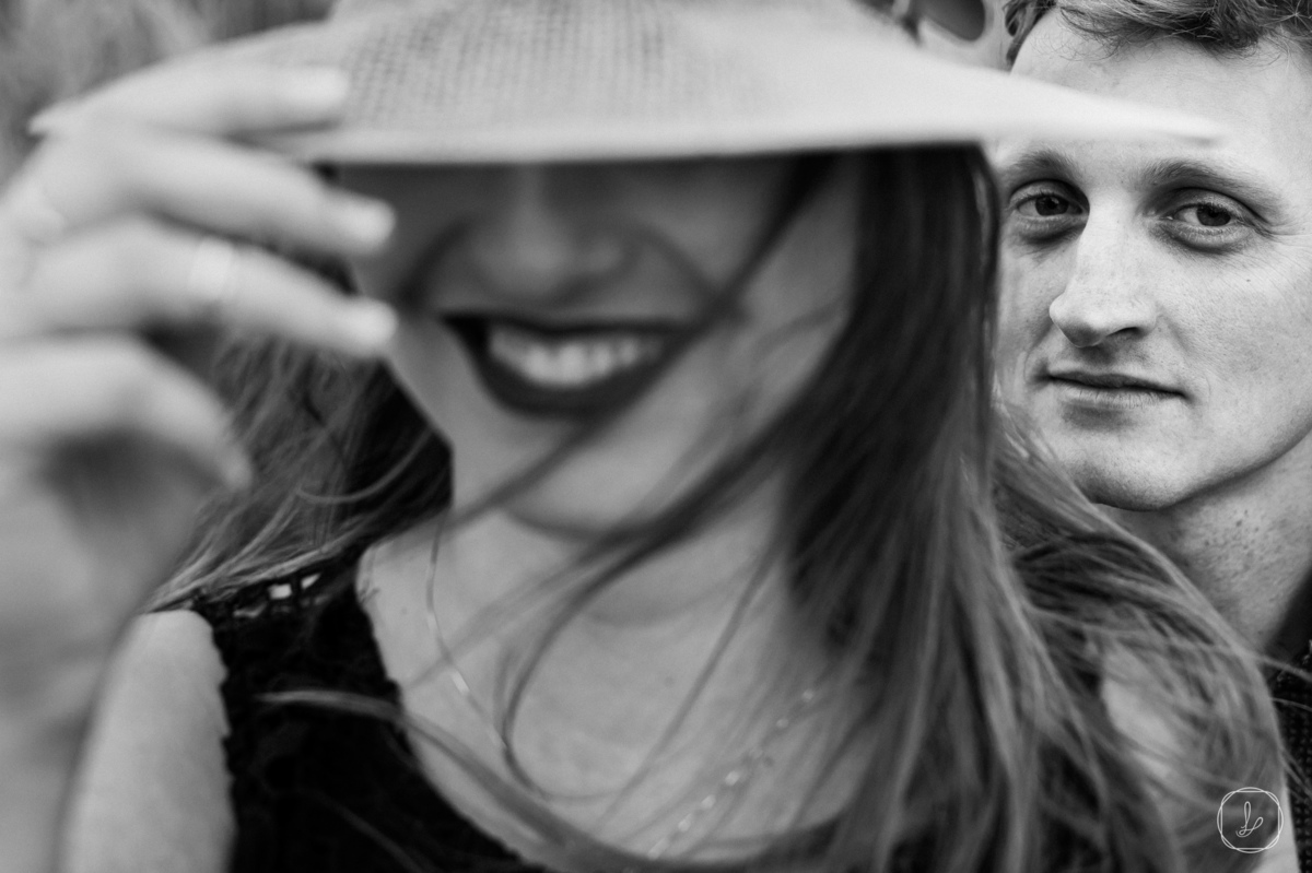 ensaionomatriaparquedeflores,saochico,serragaucha,ensaiodecasal,fotosdecasal,casalaoarlivre,saofranciscodepaula,parquedeflores,lugarespracasar,lugarespraensaiofotografico,fotoscoloridas,fotosespontaneas,fotosdecasais,precasamento,prewedding