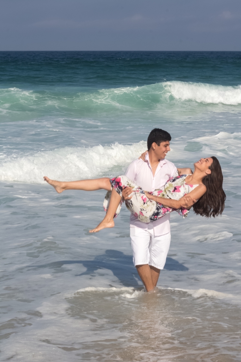 ensaio-fotográfico-de-casal-praia-saquarema-itaúna-rj