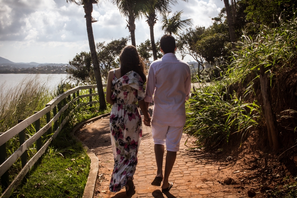 ensaio-fotográfico-de-casal-praia-saquarema-itaúna-rj