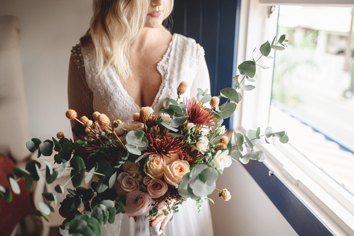 editorial-de-casamento-casarao-calixto-rama-wedding-estudio-reversa-casamento-de-dia-na-praia-sao-francisco-do-sul-expressiva-black-monica-linz-noivas-patricia-freitas-doce-encanto-confeitaria-ld-filmes-wedding-lovers-inspiracao-casamento