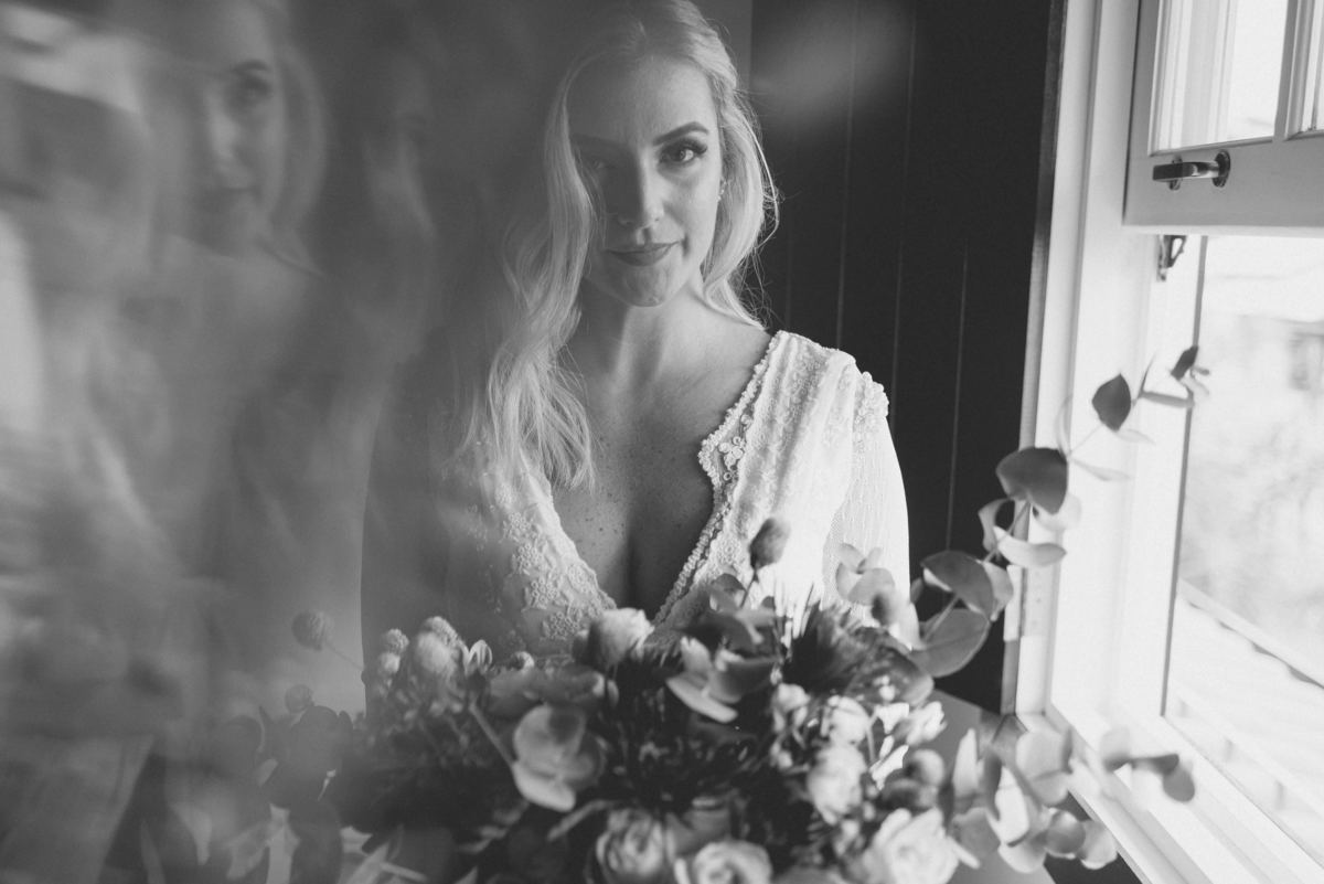 editorial-de-casamento-casarao-calixto-rama-wedding-estudio-reversa-casamento-de-dia-na-praia-sao-francisco-do-sul-expressiva-black-monica-linz-noivas-patricia-freitas-doce-encanto-confeitaria-ld-filmes-wedding-lovers-inspiracao-casamento