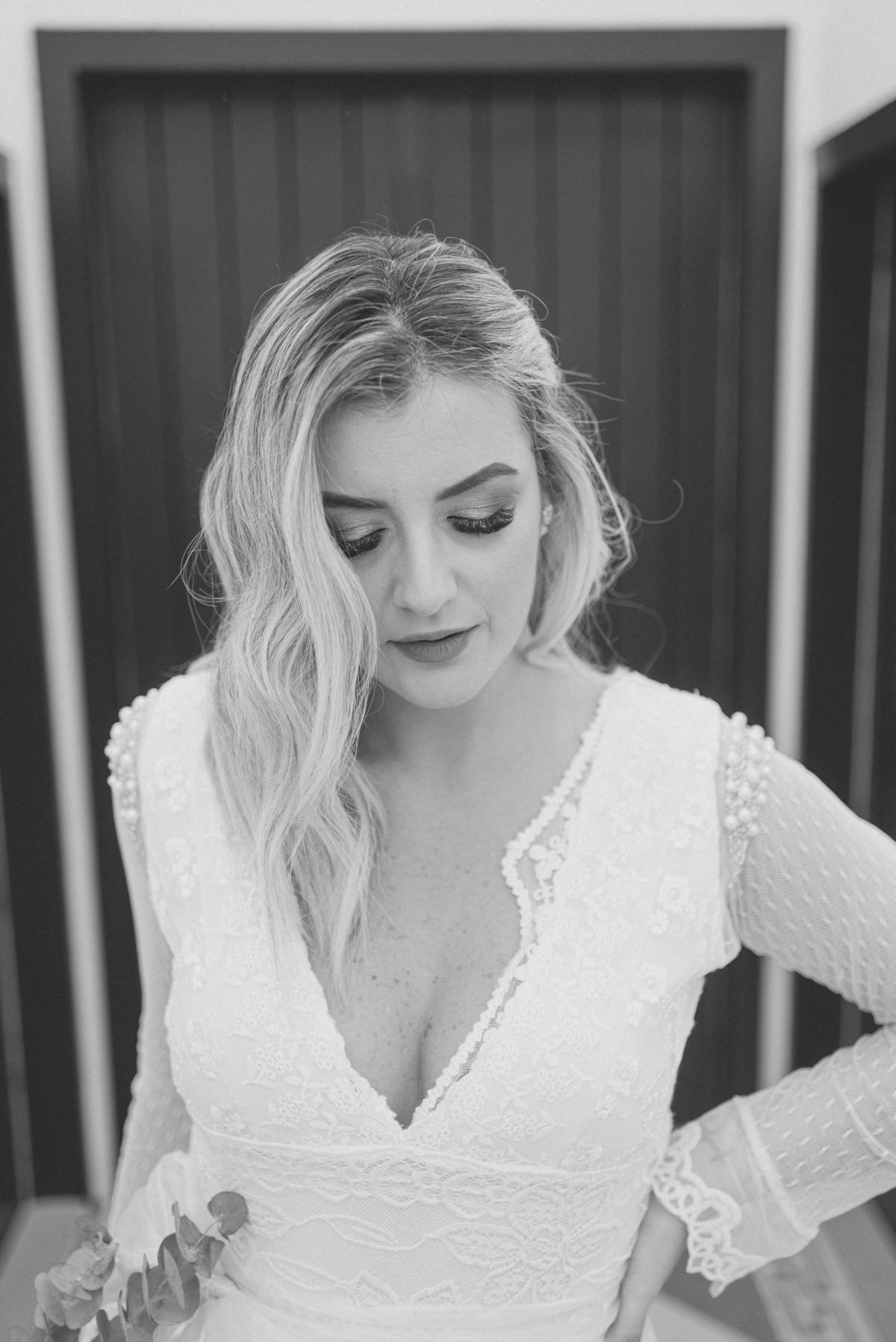 editorial-de-casamento-casarao-calixto-rama-wedding-estudio-reversa-casamento-de-dia-na-praia-sao-francisco-do-sul-expressiva-black-monica-linz-noivas-patricia-freitas-doce-encanto-confeitaria-ld-filmes-wedding-lovers-inspiracao-casamento