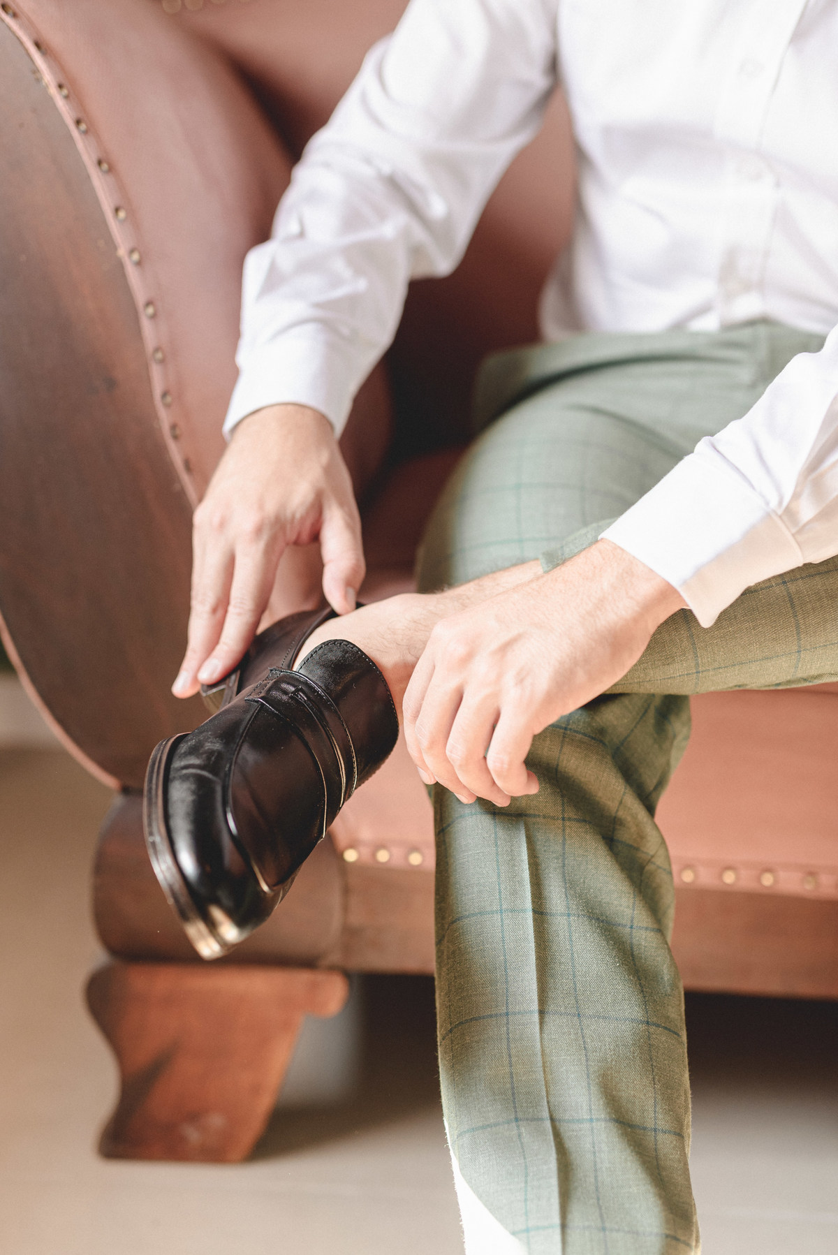 editorial-de-casamento-casarao-calixto-rama-wedding-estudio-reversa-casamento-de-dia-na-praia-sao-francisco-do-sul-expressiva-black-monica-linz-noivas-patricia-freitas-doce-encanto-confeitaria-ld-filmes-wedding-lovers-inspiracao-casamento