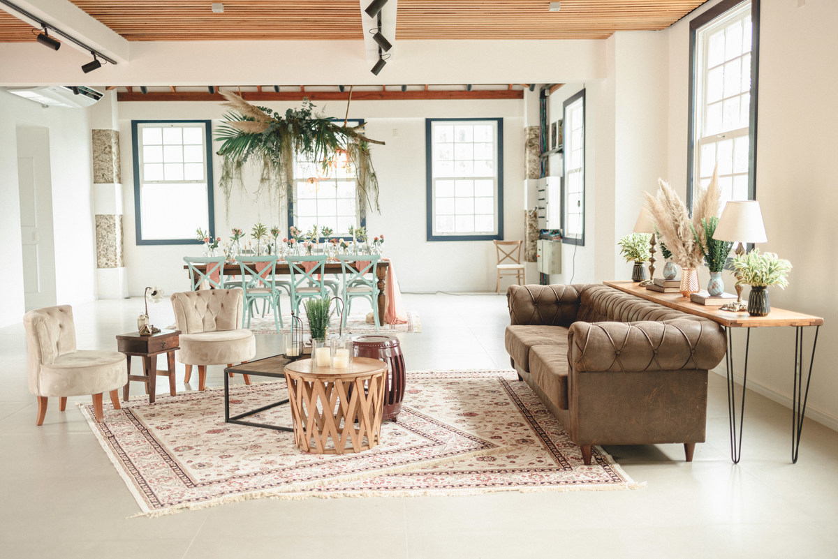 editorial-de-casamento-casarao-calixto-rama-wedding-estudio-reversa-casamento-de-dia-na-praia-sao-francisco-do-sul-expressiva-black-monica-linz-noivas-patricia-freitas-doce-encanto-confeitaria-ld-filmes-wedding-lovers-inspiracao-casamento