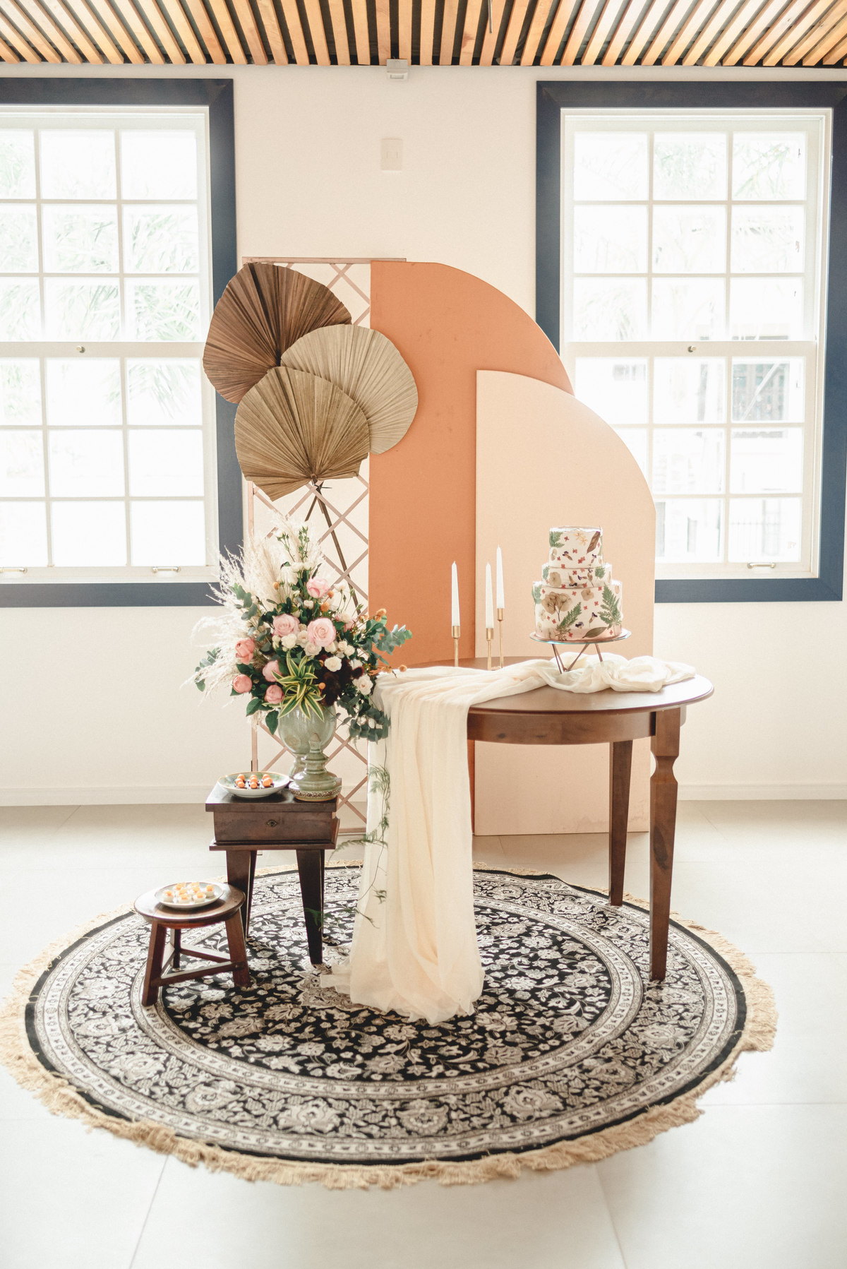 editorial-de-casamento-casarao-calixto-rama-wedding-estudio-reversa-casamento-de-dia-na-praia-sao-francisco-do-sul-expressiva-black-monica-linz-noivas-patricia-freitas-doce-encanto-confeitaria-ld-filmes-wedding-lovers-inspiracao-casamento