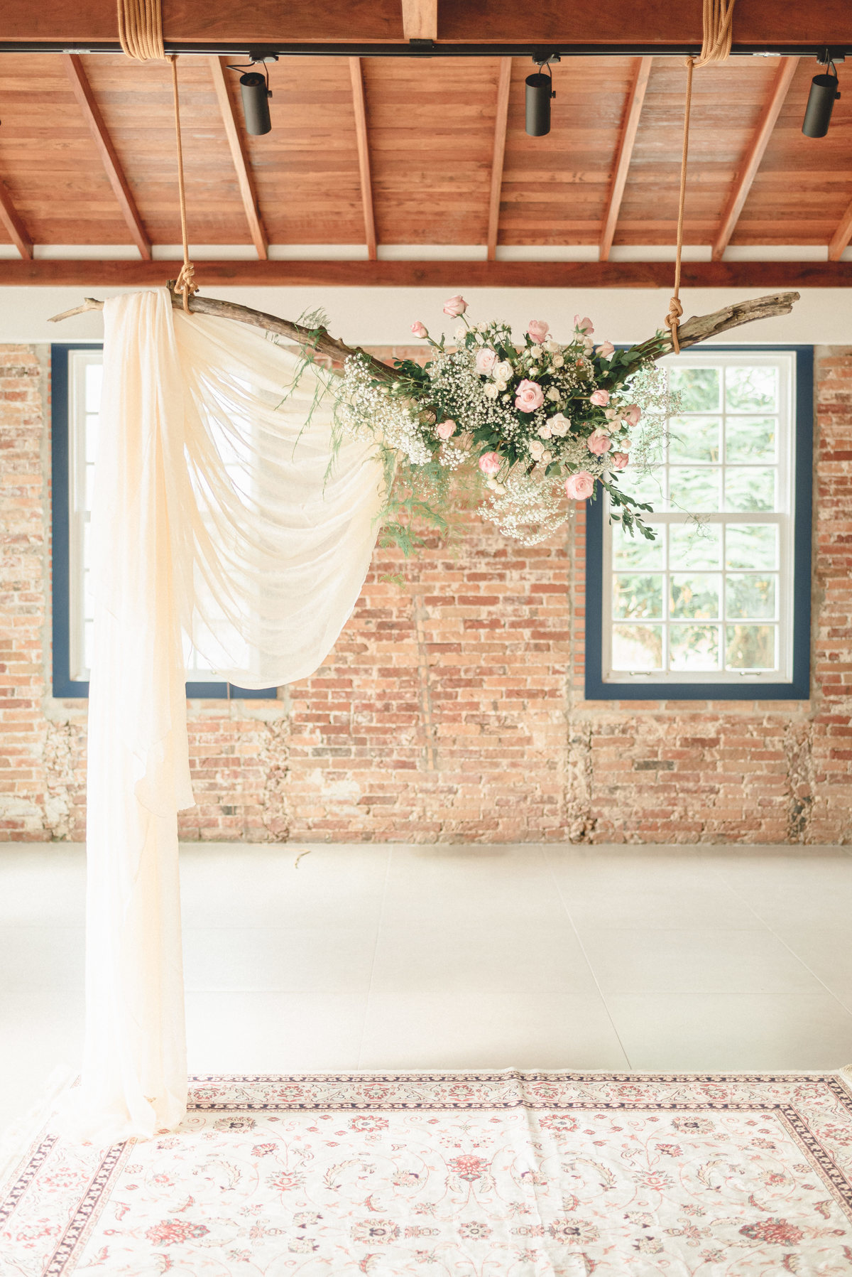 editorial-de-casamento-casarao-calixto-rama-wedding-estudio-reversa-casamento-de-dia-na-praia-sao-francisco-do-sul-expressiva-black-monica-linz-noivas-patricia-freitas-doce-encanto-confeitaria-ld-filmes-wedding-lovers-inspiracao-casamento