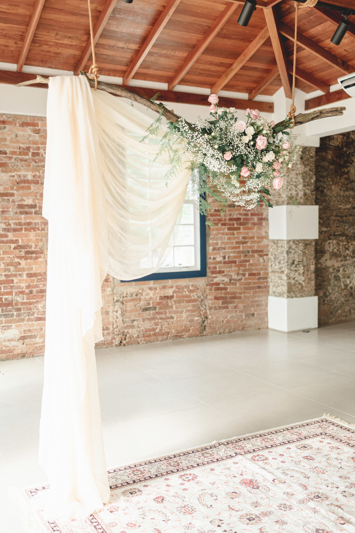 editorial-de-casamento-casarao-calixto-rama-wedding-estudio-reversa-casamento-de-dia-na-praia-sao-francisco-do-sul-expressiva-black-monica-linz-noivas-patricia-freitas-doce-encanto-confeitaria-ld-filmes-wedding-lovers-inspiracao-casamento