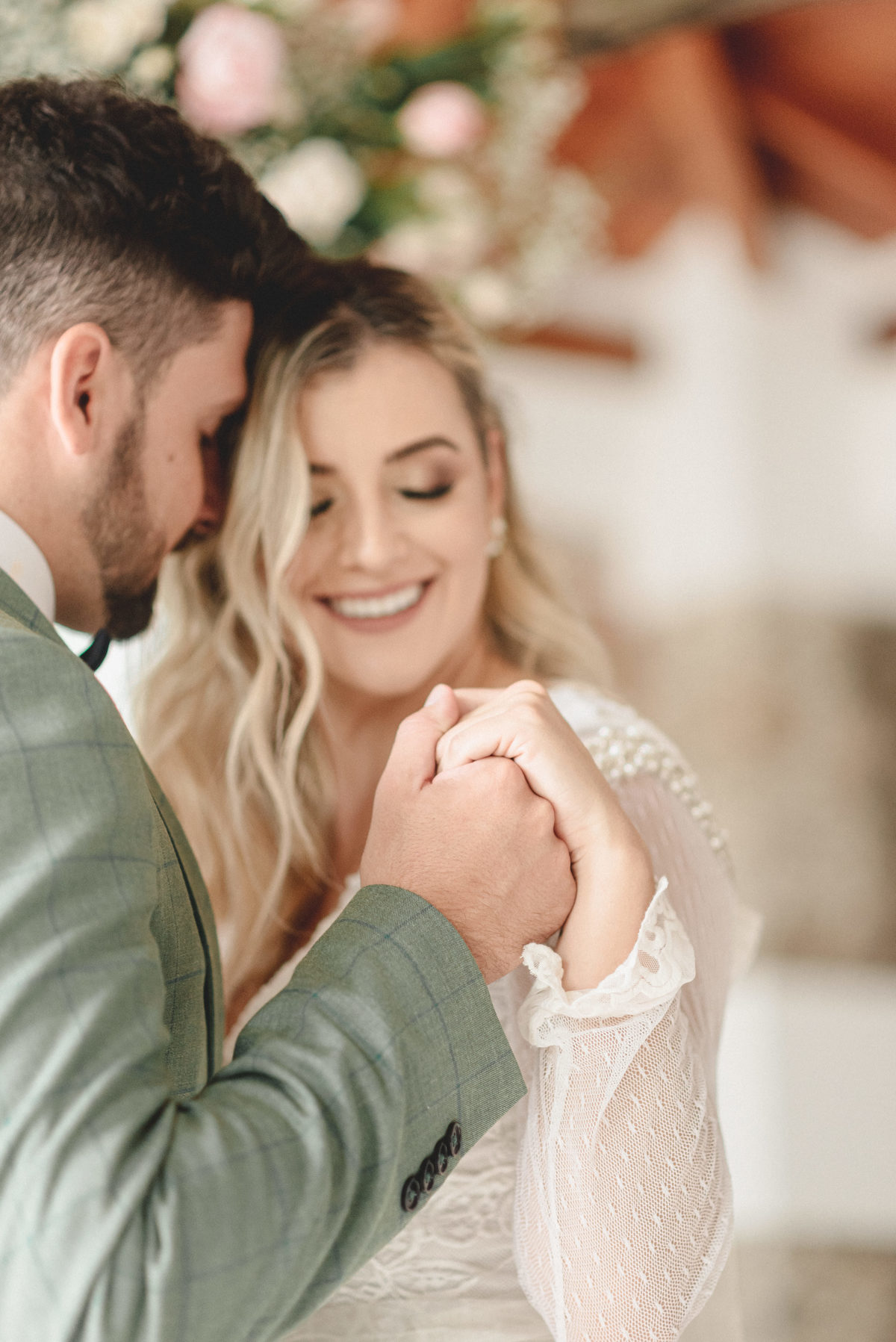 editorial-de-casamento-casarao-calixto-rama-wedding-estudio-reversa-casamento-de-dia-na-praia-sao-francisco-do-sul-expressiva-black-monica-linz-noivas-patricia-freitas-doce-encanto-confeitaria-ld-filmes-wedding-lovers-inspiracao-casamento