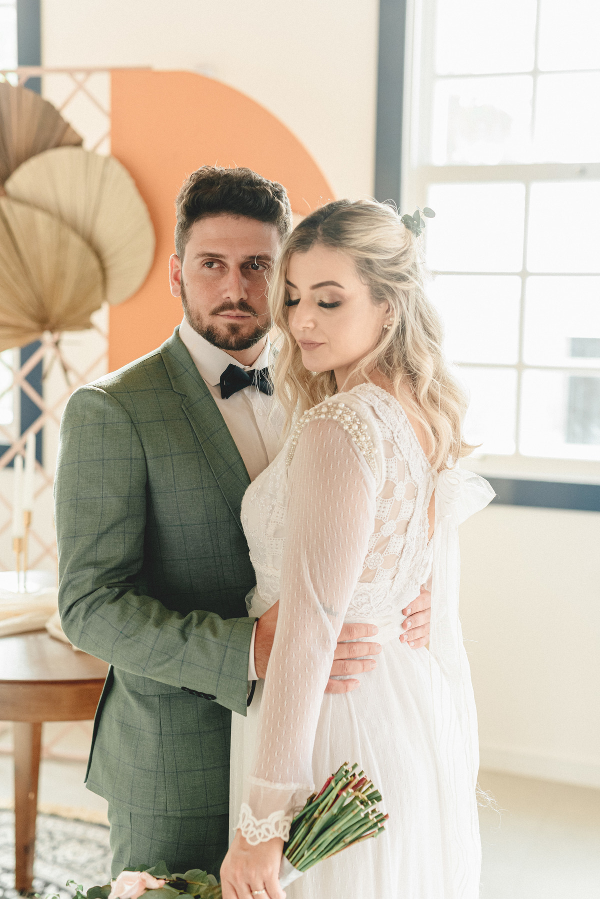 editorial-de-casamento-casarao-calixto-rama-wedding-estudio-reversa-casamento-de-dia-na-praia-sao-francisco-do-sul-expressiva-black-monica-linz-noivas-patricia-freitas-doce-encanto-confeitaria-ld-filmes-wedding-lovers-inspiracao-casamento
