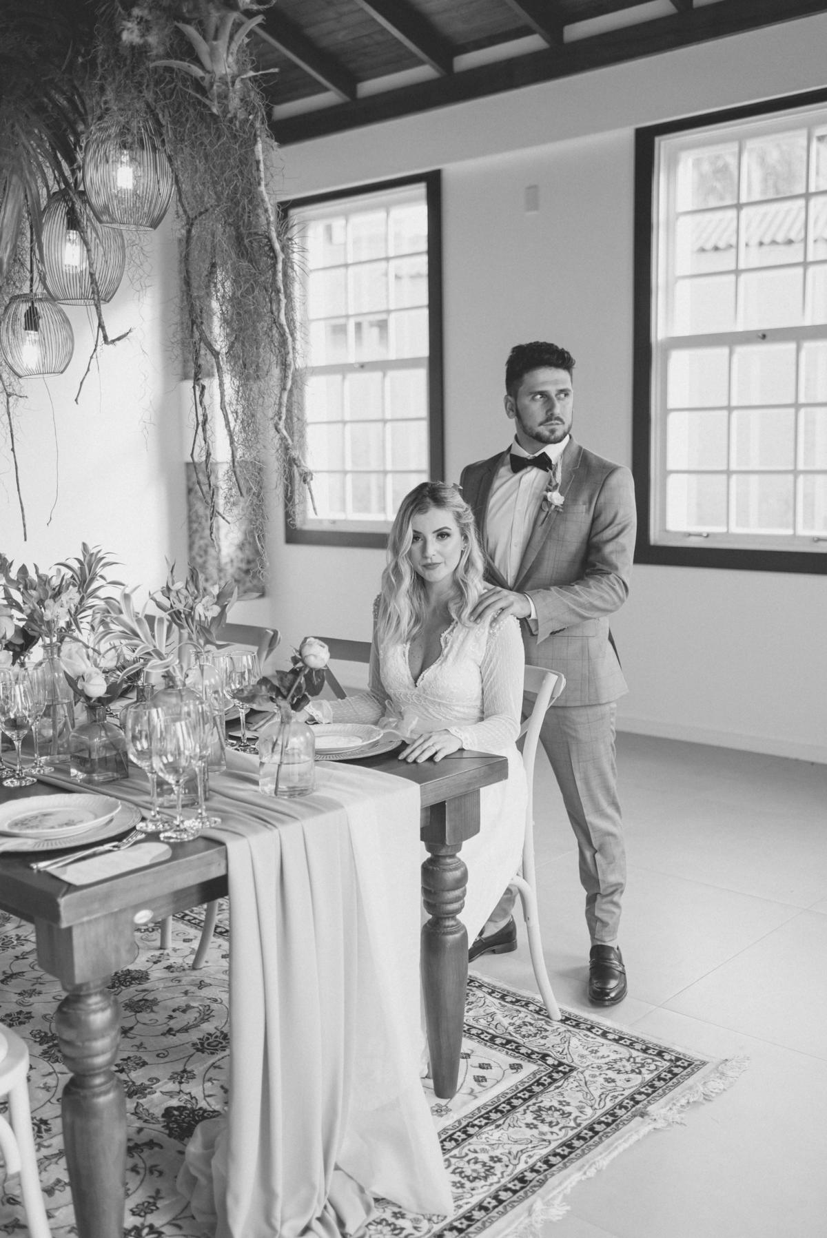 editorial-de-casamento-casarao-calixto-rama-wedding-estudio-reversa-casamento-de-dia-na-praia-sao-francisco-do-sul-expressiva-black-monica-linz-noivas-patricia-freitas-doce-encanto-confeitaria-ld-filmes-wedding-lovers-inspiracao-casamento