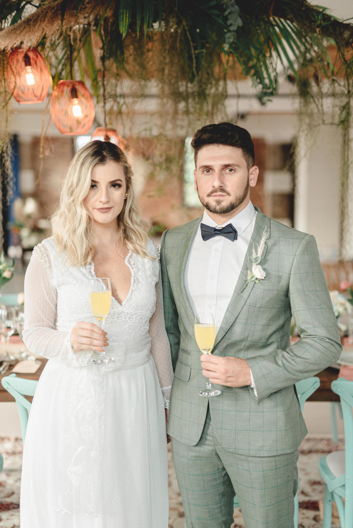 editorial-de-casamento-casarao-calixto-rama-wedding-estudio-reversa-casamento-de-dia-na-praia-sao-francisco-do-sul-expressiva-black-monica-linz-noivas-patricia-freitas-doce-encanto-confeitaria-ld-filmes-wedding-lovers-inspiracao-casamento