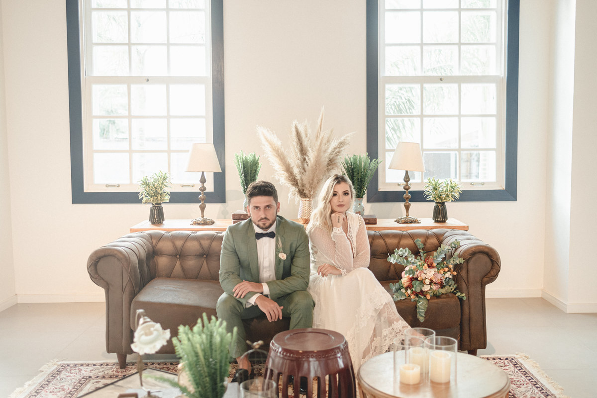 editorial-de-casamento-casarao-calixto-rama-wedding-estudio-reversa-casamento-de-dia-na-praia-sao-francisco-do-sul-expressiva-black-monica-linz-noivas-patricia-freitas-doce-encanto-confeitaria-ld-filmes-wedding-lovers-inspiracao-casamento