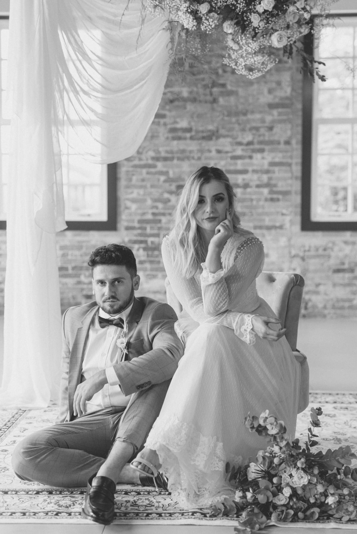 editorial-de-casamento-casarao-calixto-rama-wedding-estudio-reversa-casamento-de-dia-na-praia-sao-francisco-do-sul-expressiva-black-monica-linz-noivas-patricia-freitas-doce-encanto-confeitaria-ld-filmes-wedding-lovers-inspiracao-casamento