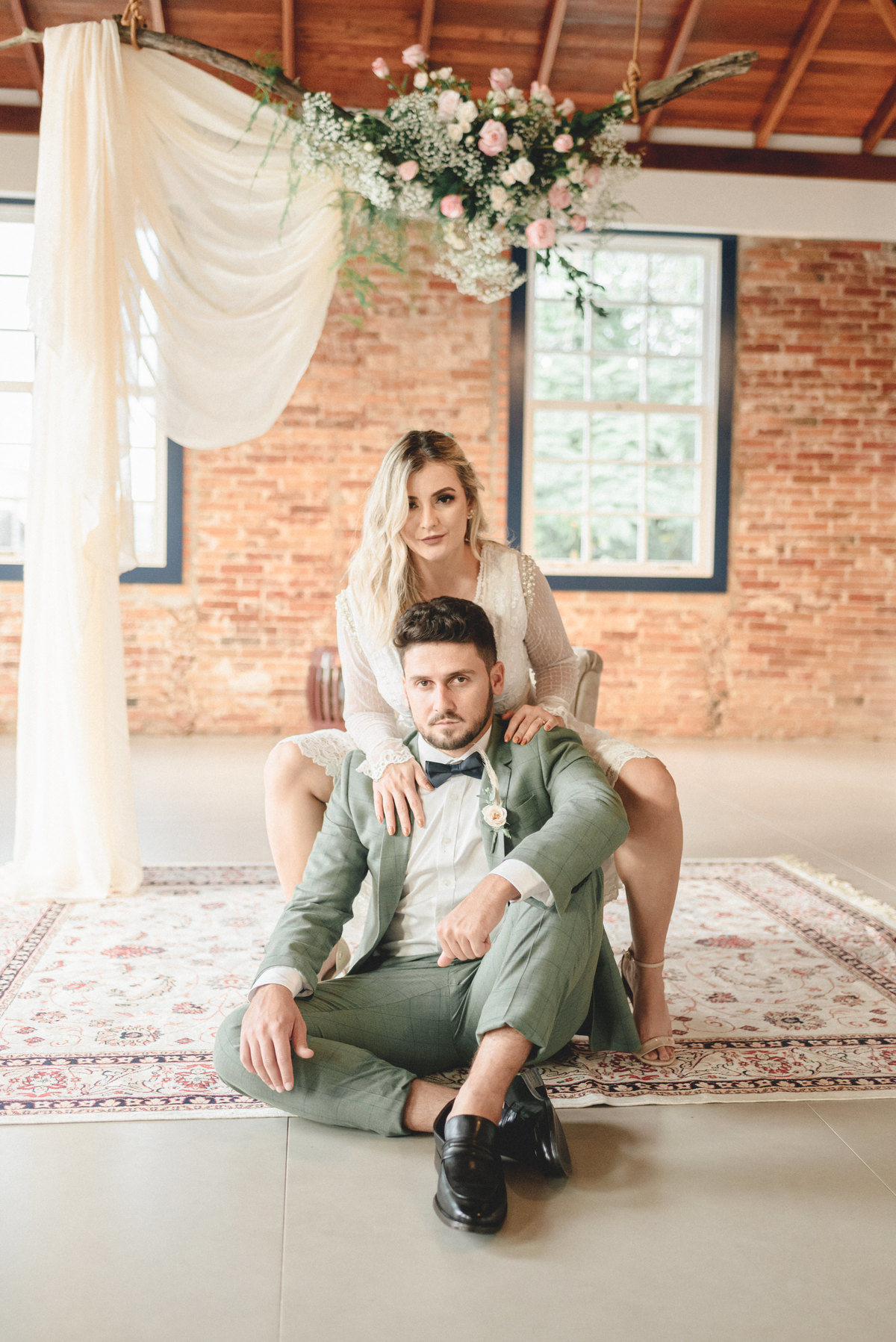 editorial-de-casamento-casarao-calixto-rama-wedding-estudio-reversa-casamento-de-dia-na-praia-sao-francisco-do-sul-expressiva-black-monica-linz-noivas-patricia-freitas-doce-encanto-confeitaria-ld-filmes-wedding-lovers-inspiracao-casamento