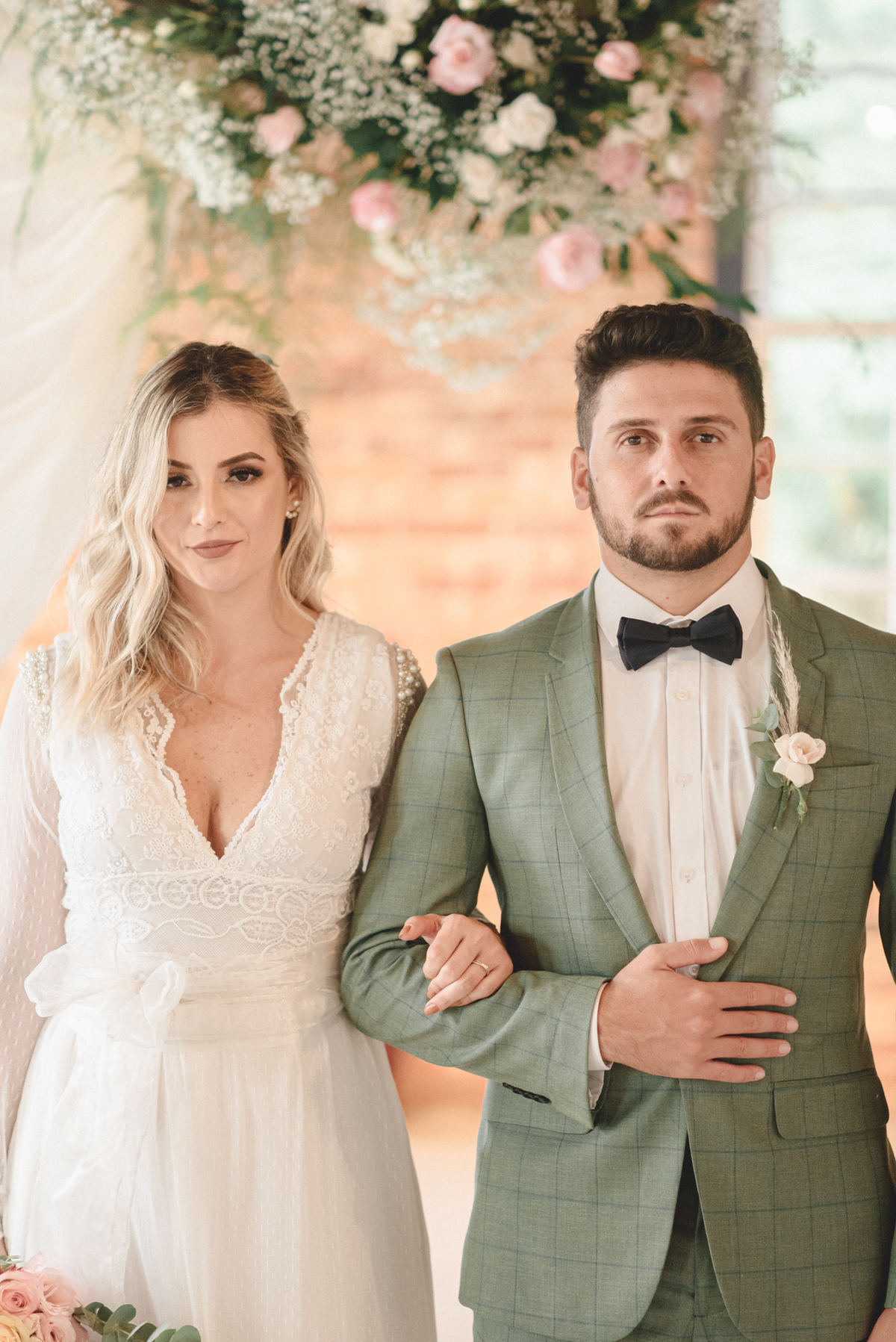 editorial-de-casamento-casarao-calixto-rama-wedding-estudio-reversa-casamento-de-dia-na-praia-sao-francisco-do-sul-expressiva-black-monica-linz-noivas-patricia-freitas-doce-encanto-confeitaria-ld-filmes-wedding-lovers-inspiracao-casamento