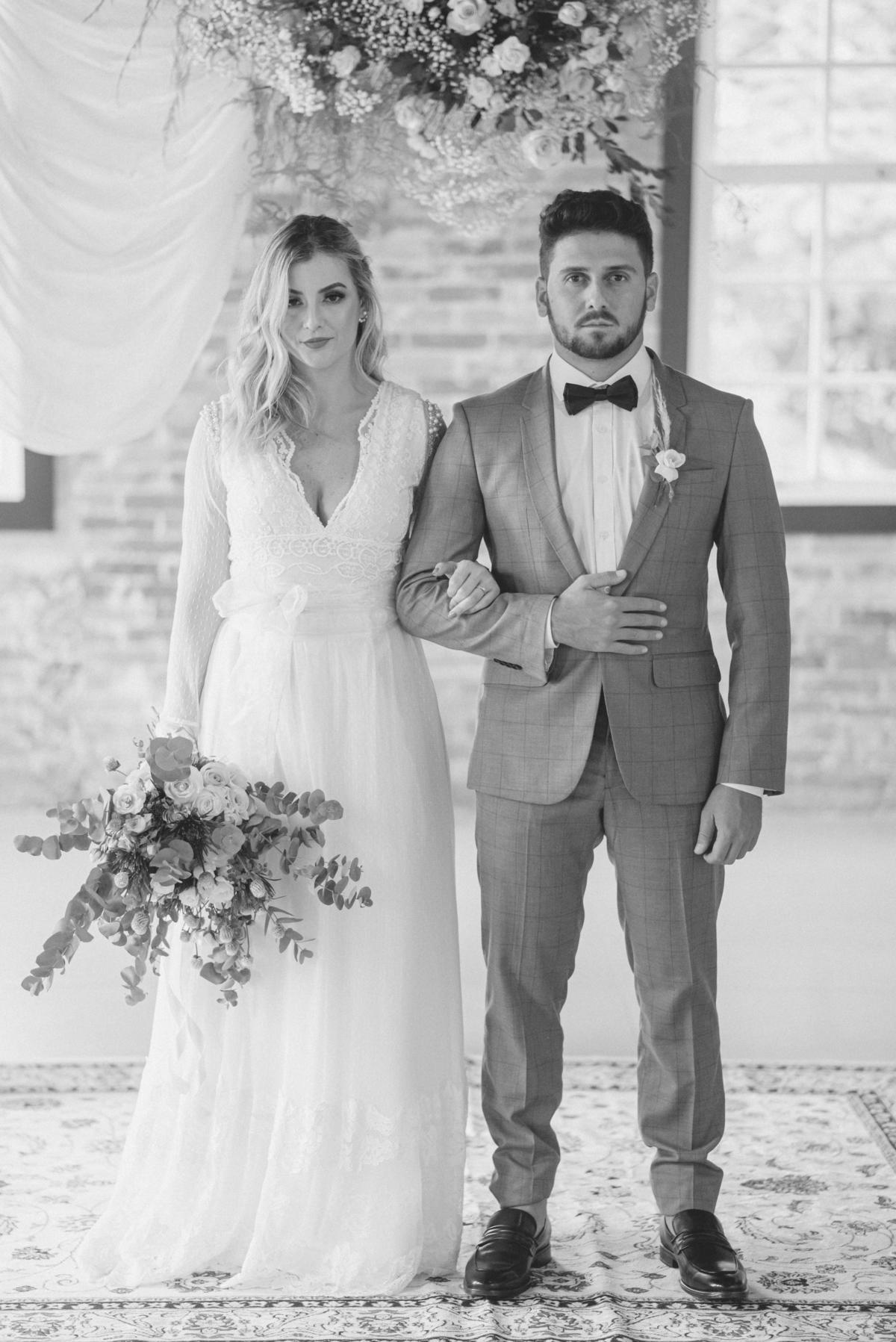 editorial-de-casamento-casarao-calixto-rama-wedding-estudio-reversa-casamento-de-dia-na-praia-sao-francisco-do-sul-expressiva-black-monica-linz-noivas-patricia-freitas-doce-encanto-confeitaria-ld-filmes-wedding-lovers-inspiracao-casamento